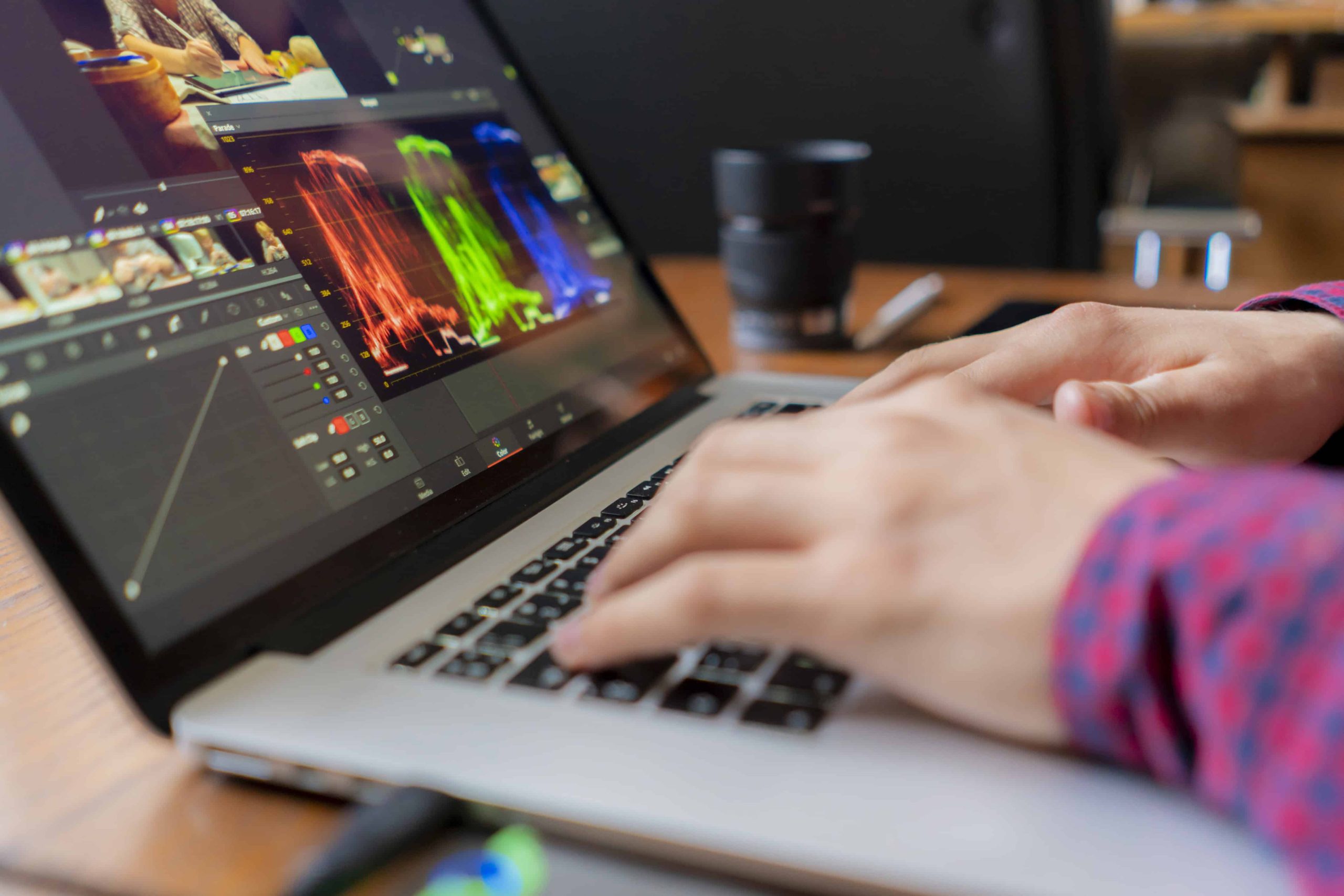 luchshie instrumenty dlya obrabotki fotografiy i videomontazha scaled